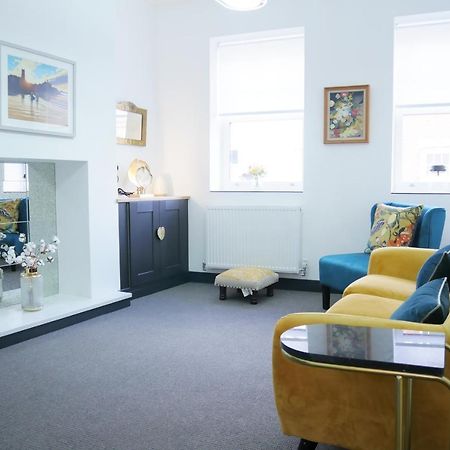 One Bedroom Luxury Ground Floor Apartment With Parking In Heart Holt Holt (Norfolk) Exterior foto