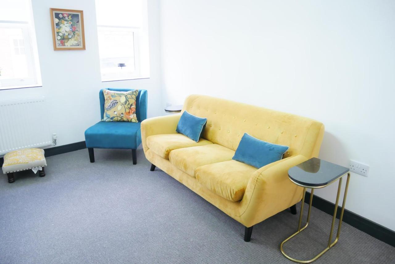 One Bedroom Luxury Ground Floor Apartment With Parking In Heart Holt Holt (Norfolk) Exterior foto