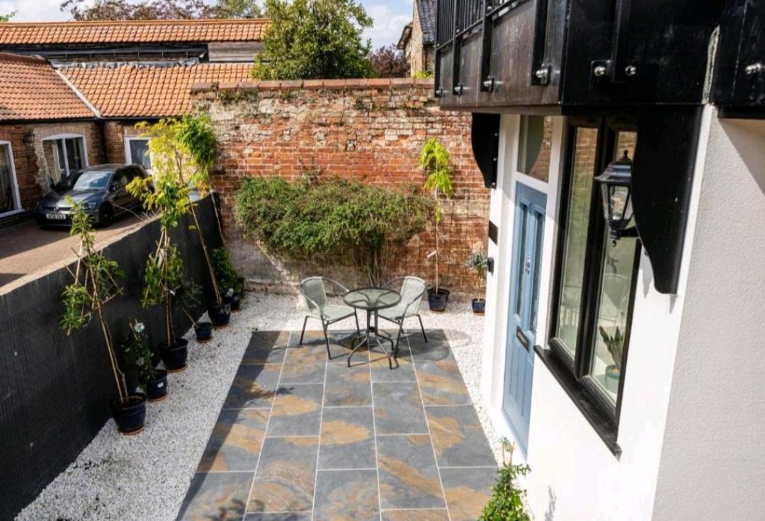One Bedroom Luxury Ground Floor Apartment With Parking In Heart Holt Holt (Norfolk) Exterior foto